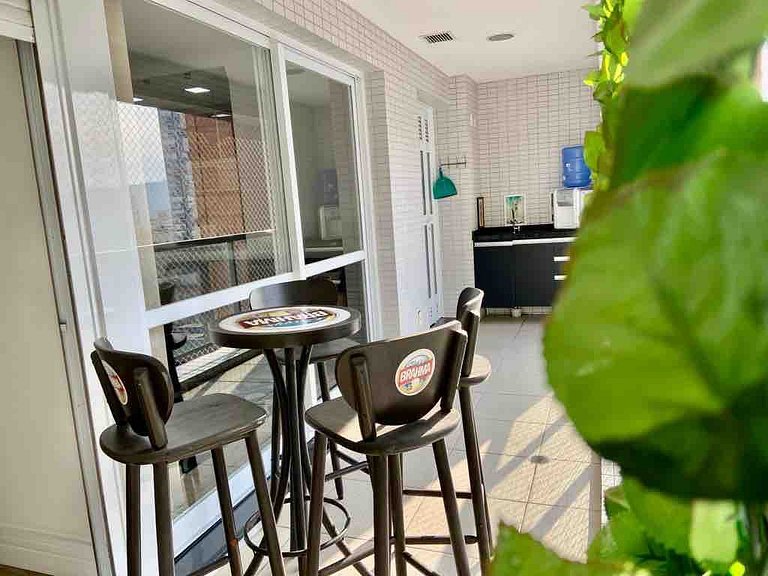 Lazer completo com piscina e sauna no Gonzaga