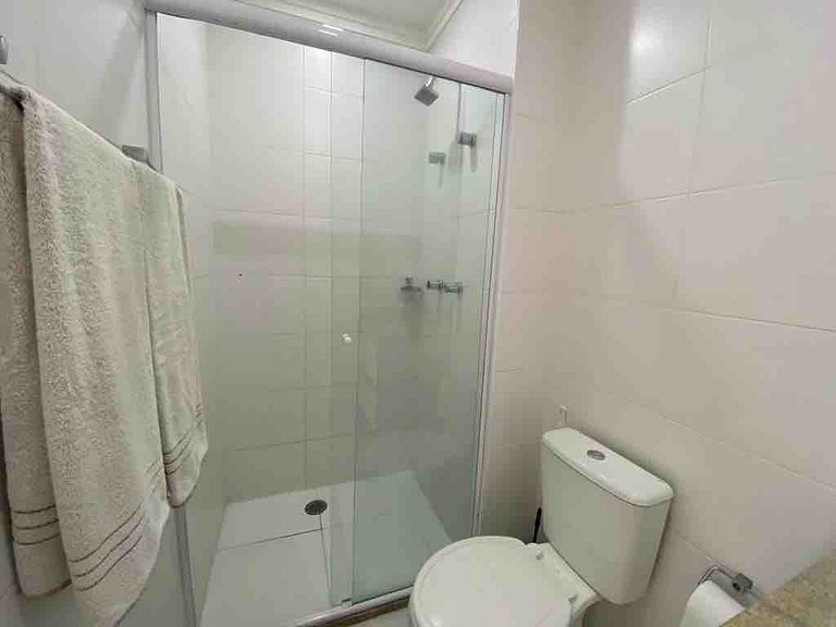 Lazer completo com piscina e sauna no Gonzaga