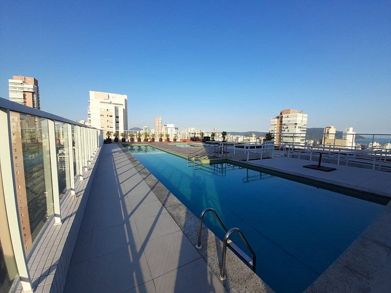 Lazer completo com piscina e sauna no Gonzaga