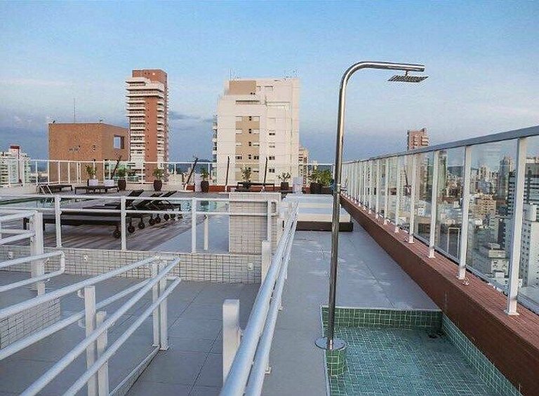 Lazer completo com piscina e sauna no Gonzaga