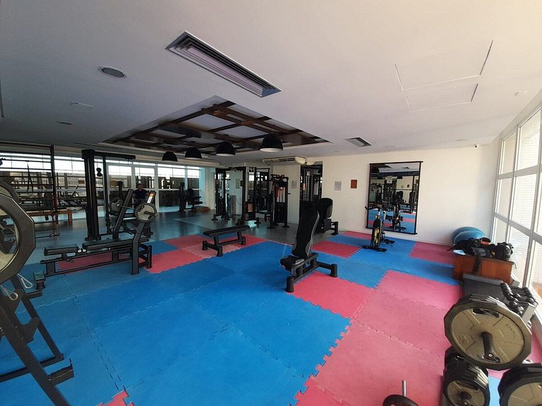 Lazer completo com piscina e sauna no Gonzaga