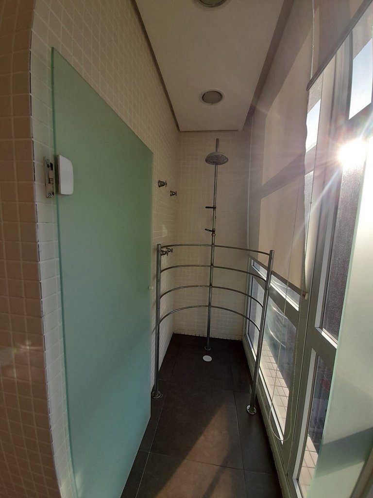 Lazer completo com piscina e sauna no Gonzaga