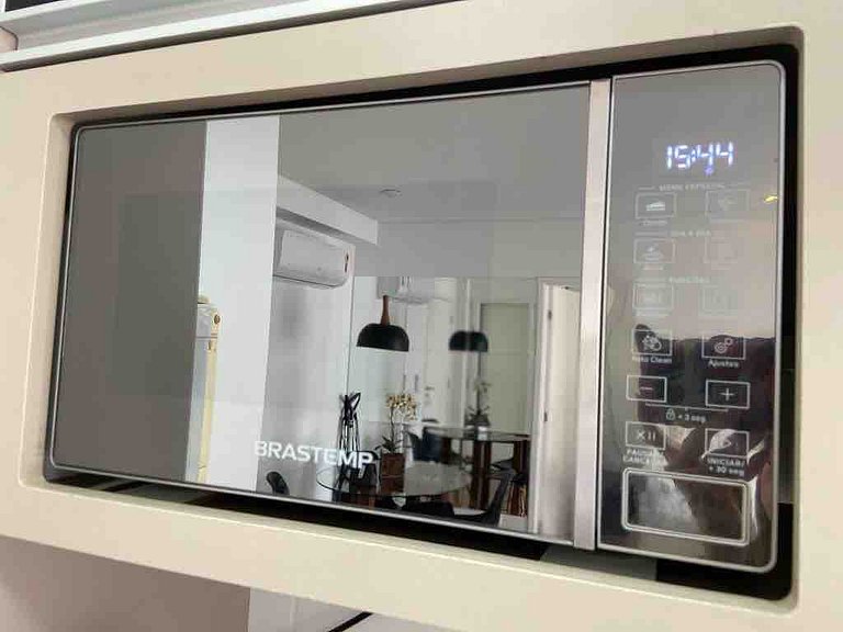 Lazer completo com piscina e sauna no Gonzaga