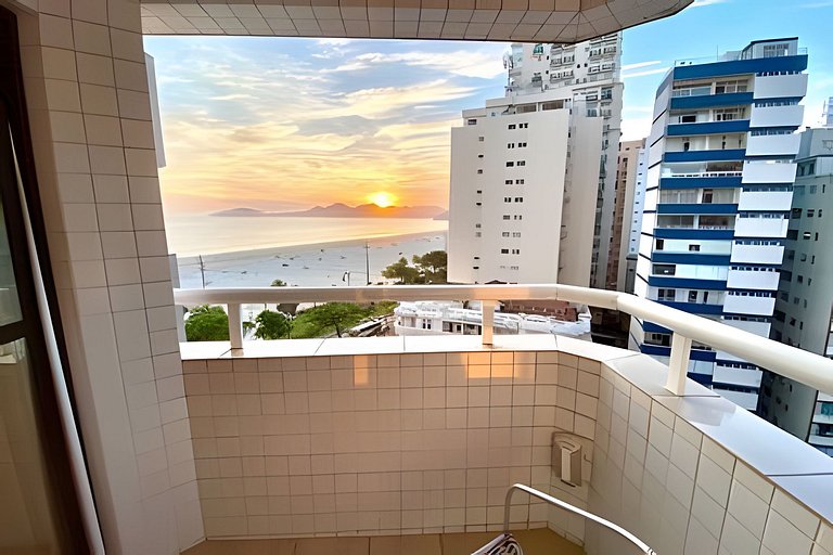 Pé na Areia:  Refúgio com vista mar no Gonzaga