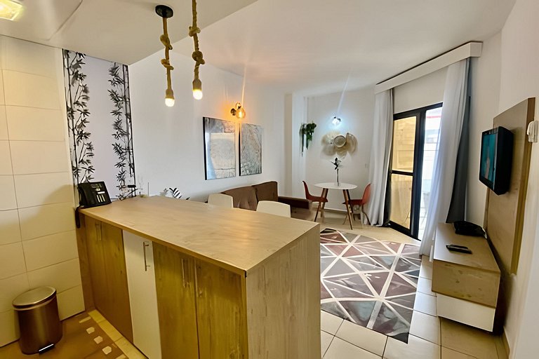 Encantador com vista mar, piscina, e wi-fi !