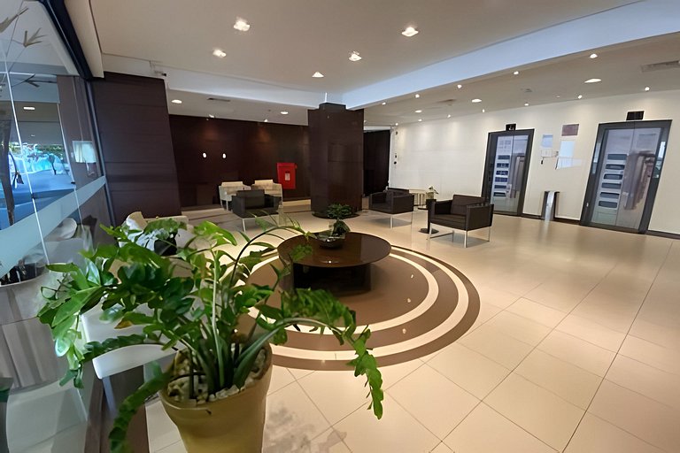 Encantador com vista mar, piscina, e wi-fi !