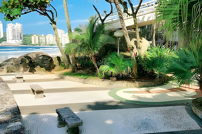 Alto padrão pé na areia no Guaruja. Encante-se!