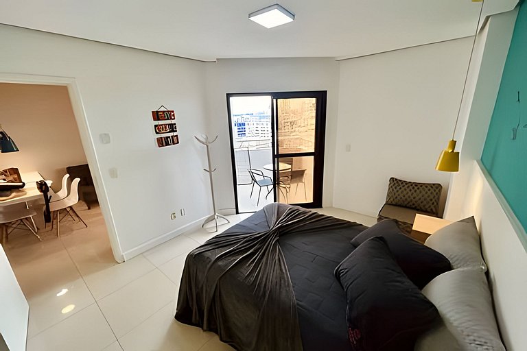 Flat no melhor de Santos. Pé na areia com piscina!