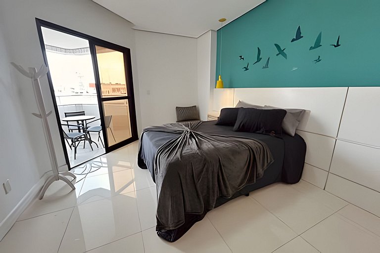 Flat no melhor de Santos. Pé na areia com piscina!