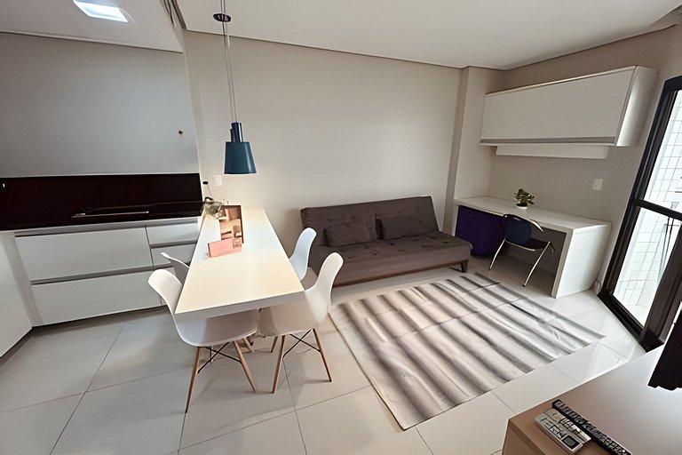 Flat no melhor de Santos. Pé na areia com piscina!