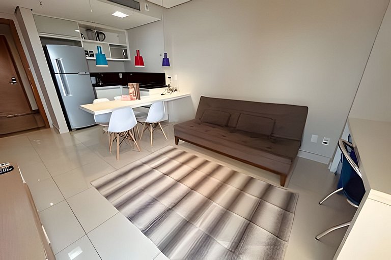 Flat no melhor de Santos. Pé na areia com piscina!