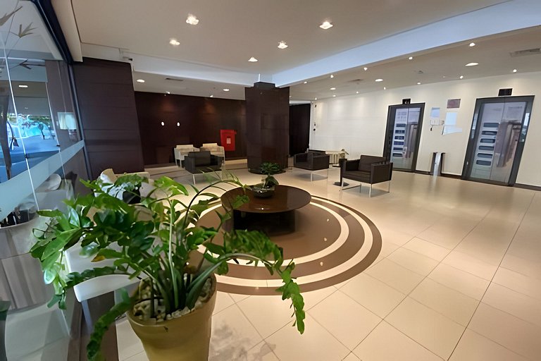 SHB - Flat no melhor de Santos. Pé na areia!