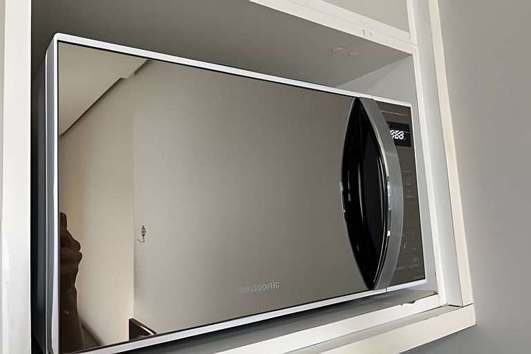 SHB - Flat no melhor de Santos. Pé na areia!