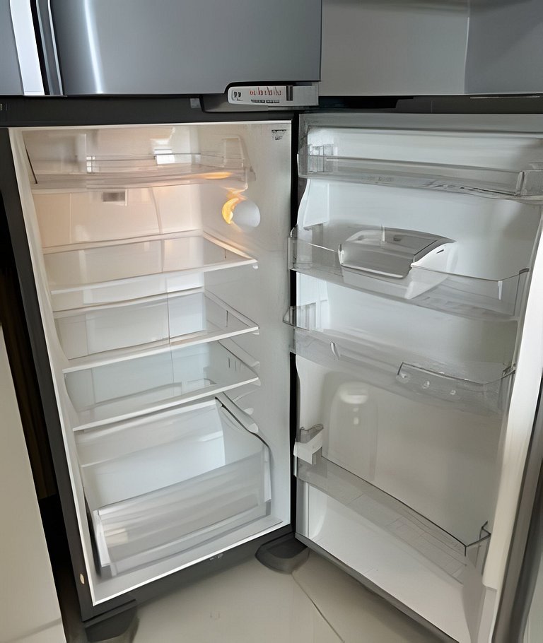 Flat no melhor de Santos. Pé na areia com piscina!