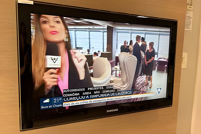 SHB - Flat no melhor de Santos. Pé na areia!