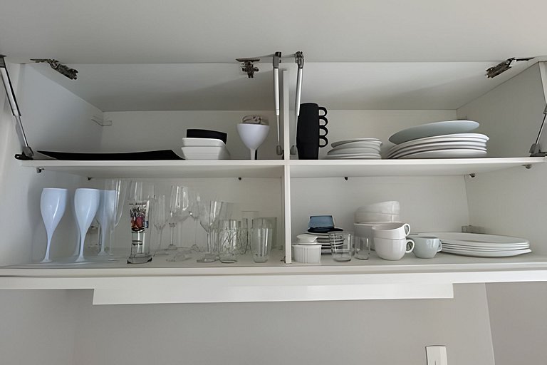 SHB - Flat no melhor de Santos. Pé na areia!