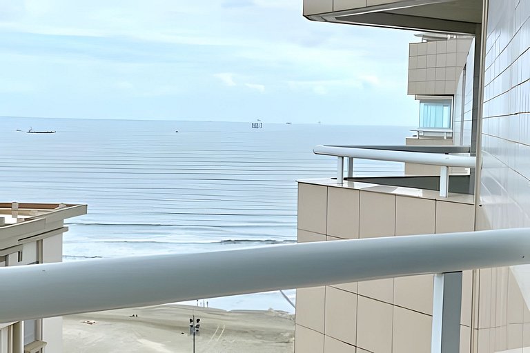 Flat à beira-mar no melhor de Santos para família!