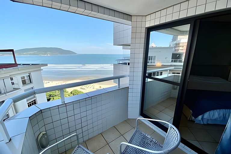 SHB - Lindo apartamento frente a praia!