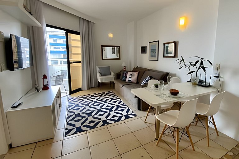 SHB - Piscina, vista mar e “pé na areia” em Santos