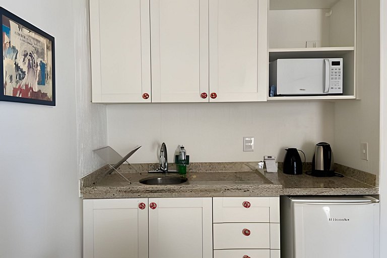 SHB - Piscina, vista mar e “pé na areia” em Santos