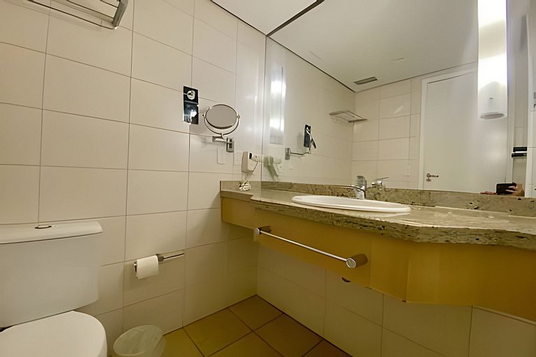Piscina, vista mar e “pe na areia” em Santos