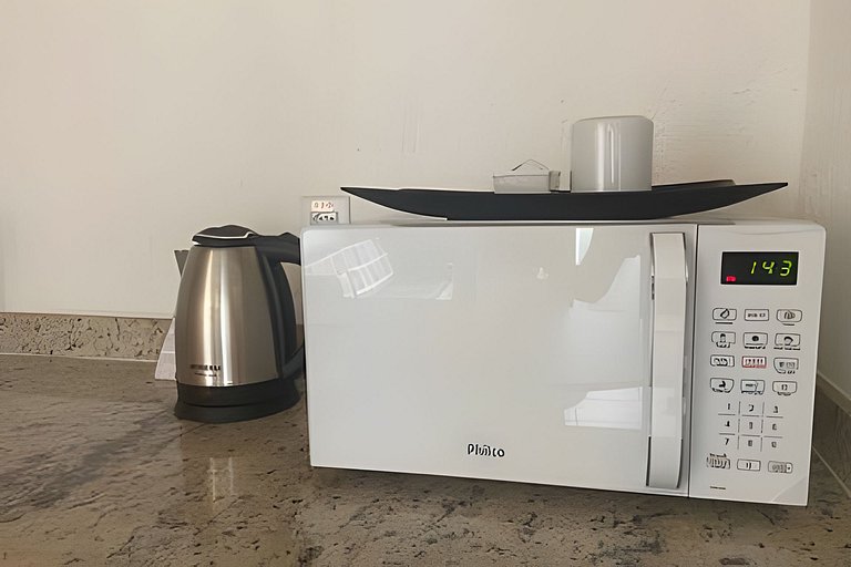 SHB - Piscina, vista mar e “pé na areia” em Santos