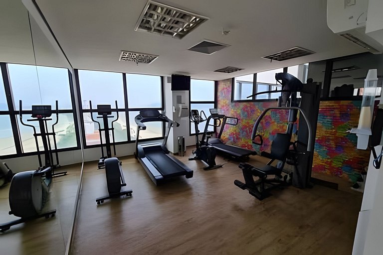 Piscina, vista mar e “pe na areia” em Santos