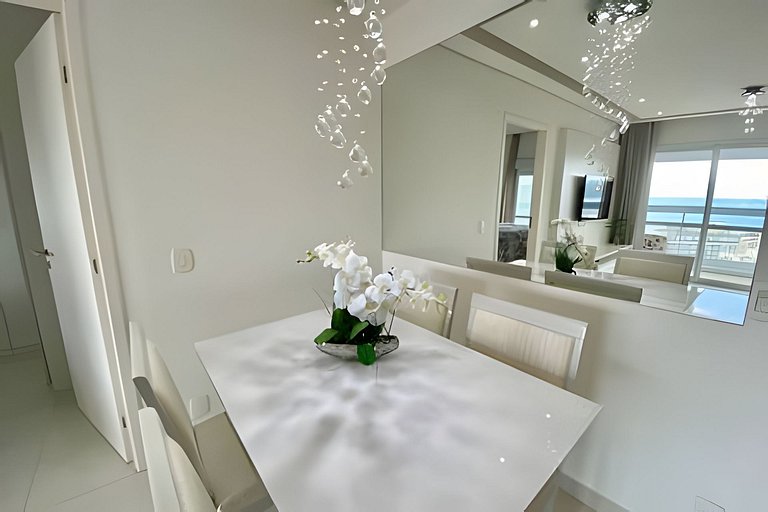 Requinte, vista mar, sauna e piscina!