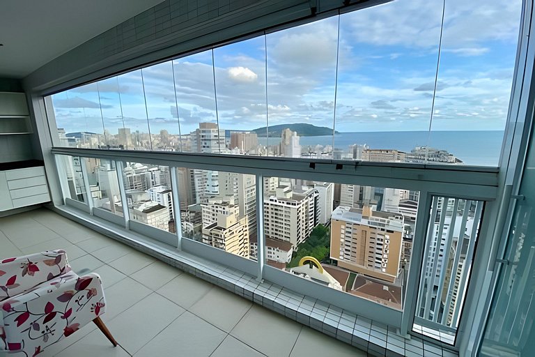 Requinte, vista mar, sauna e piscina!