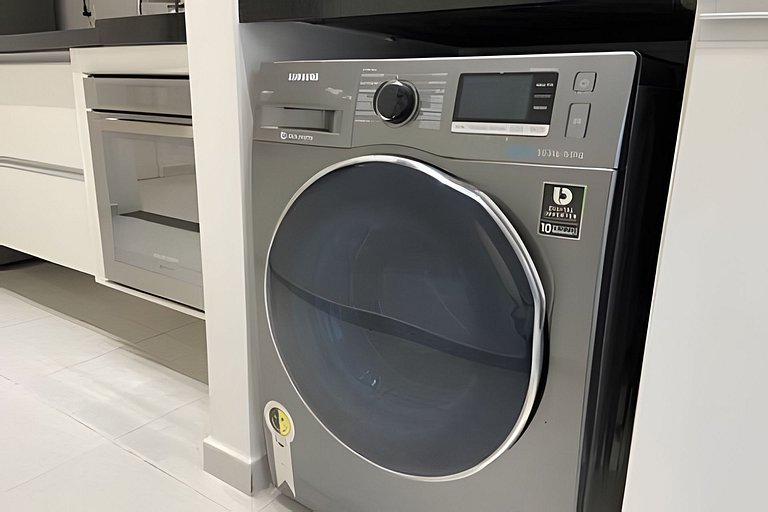 Requinte, vista mar, sauna e piscina!