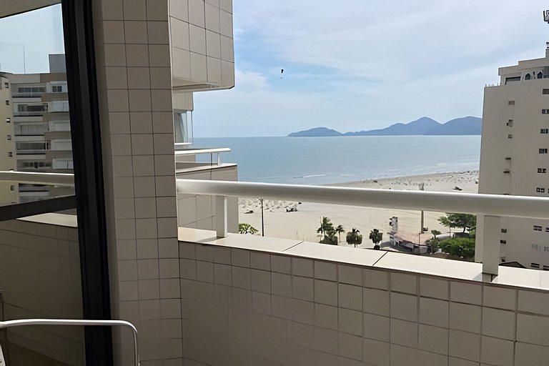 Dois quartos e sacada vista mar no Gonzaga