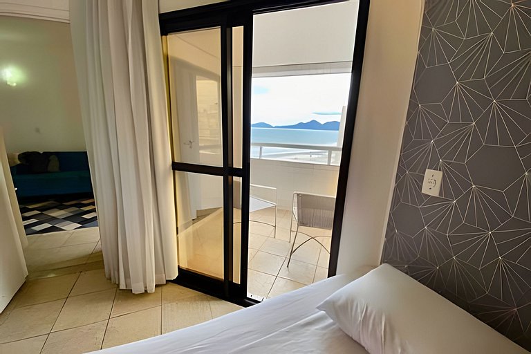 Dois quartos e sacada vista mar no Gonzaga