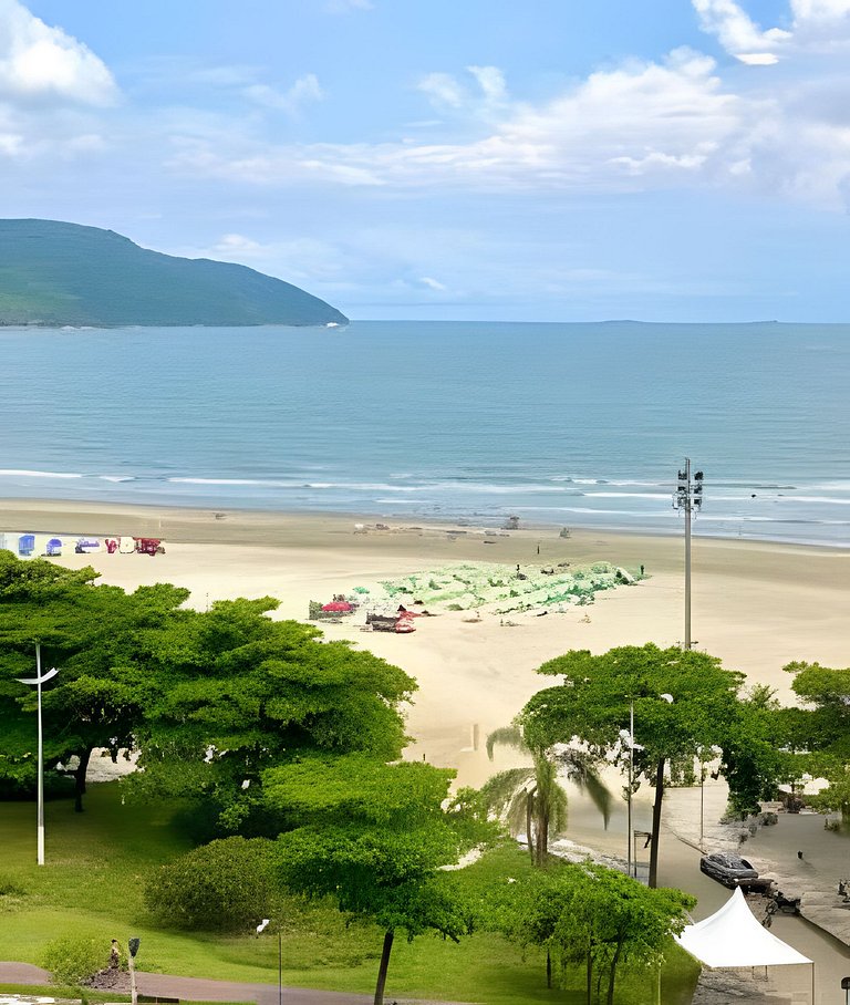 Moderno e sofisticado frente a praia no Boqueirão