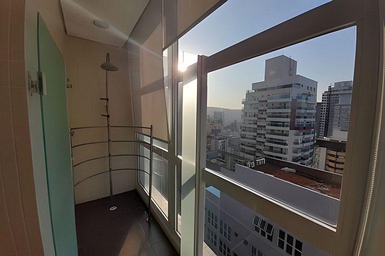 No coração do Gonzaga com piscina e lazer completo