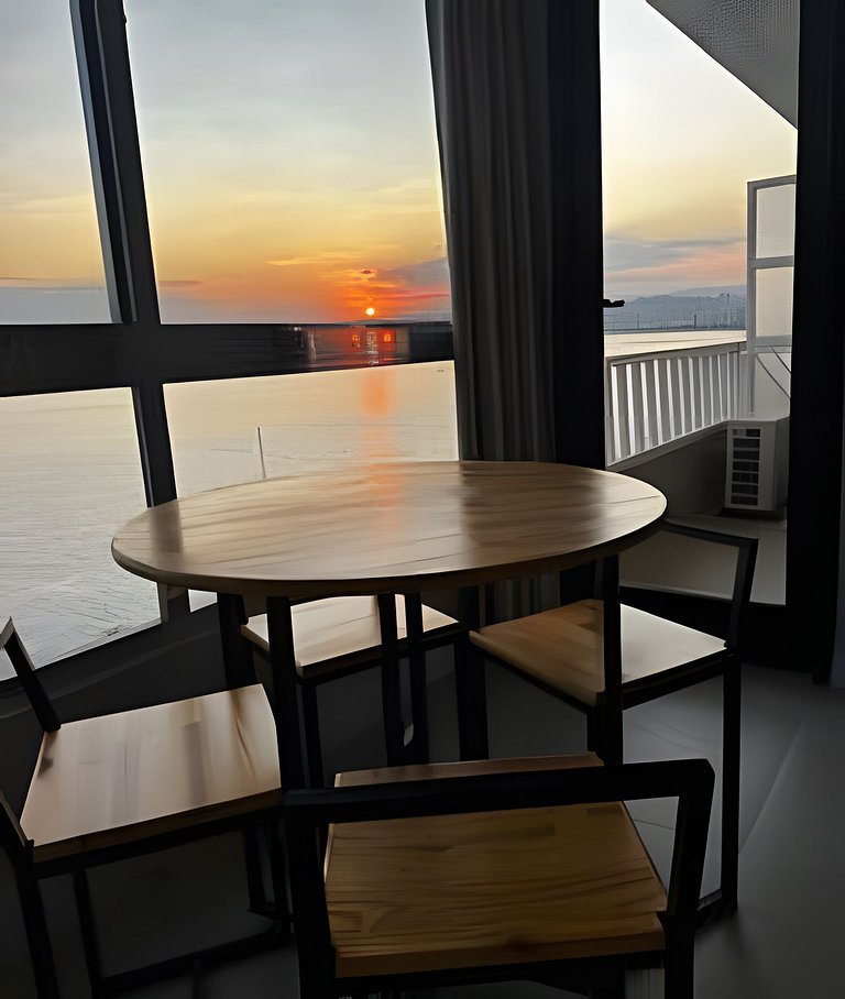 SHB - Golden Dawn: Sofisticação e Vista Mar