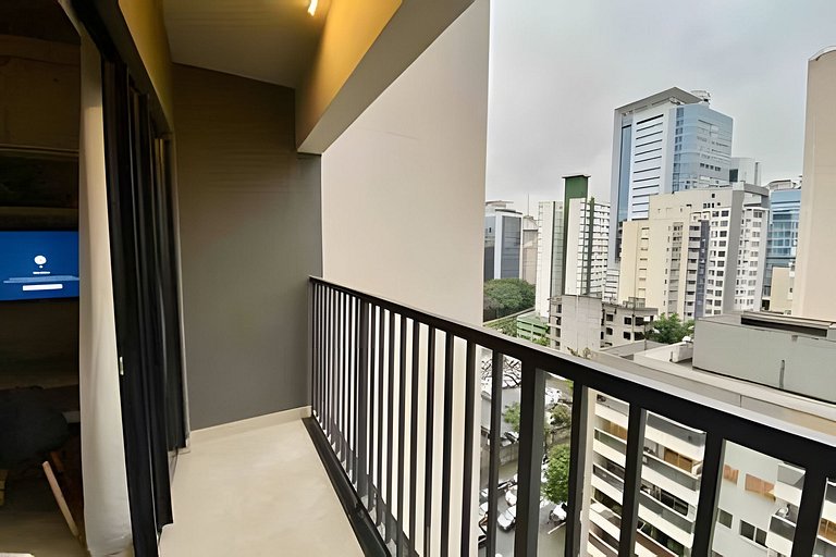 Studio com sacada / Paulista / Sirio Libanês