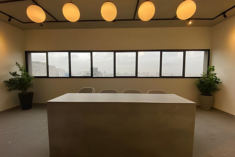 Studio com sacada / Paulista / Sirio Libanês