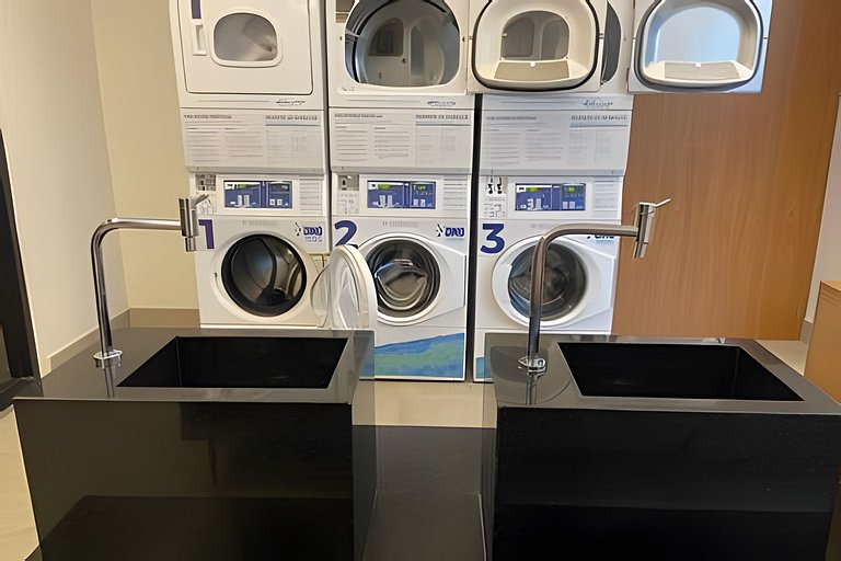 Studio moderno com sacada prox. Paulista