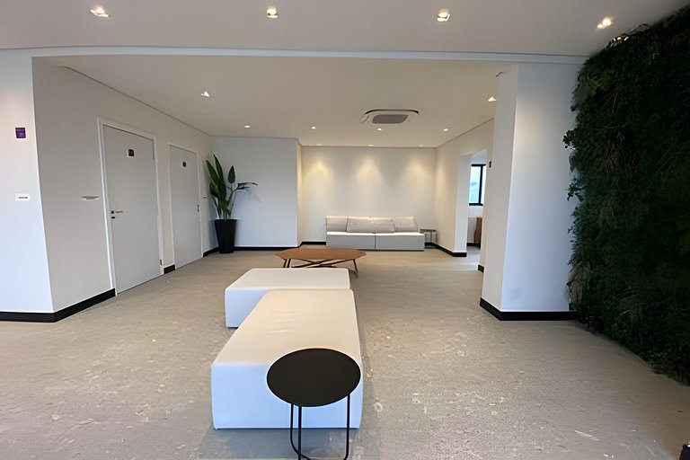 Studio com sacada e coworking prox Paulista