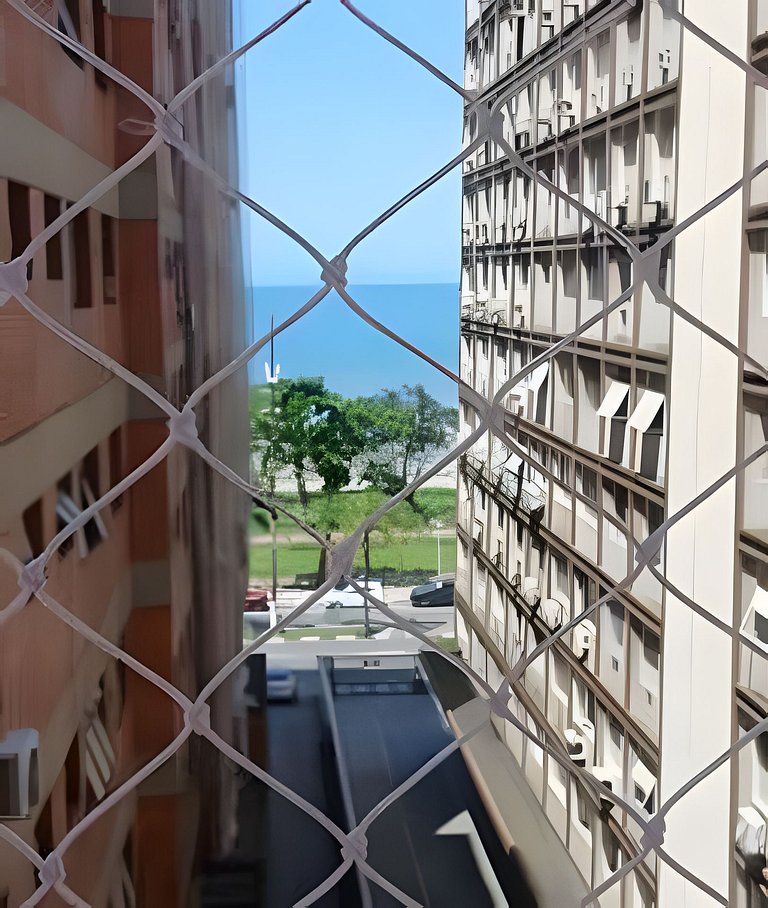 Desfrute de Santos com Vista para o Mar e Praia
