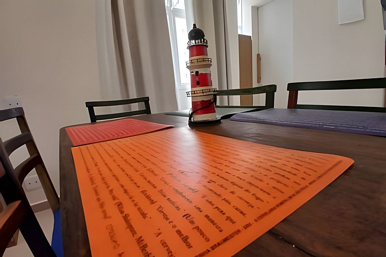 SHB - Sol e Mar: Paraíso Frente ao Horizonte Azul