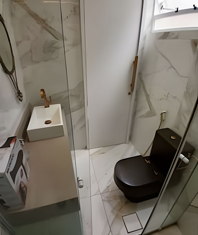 SHB - Sol e Mar: Paraíso Frente ao Horizonte Azul