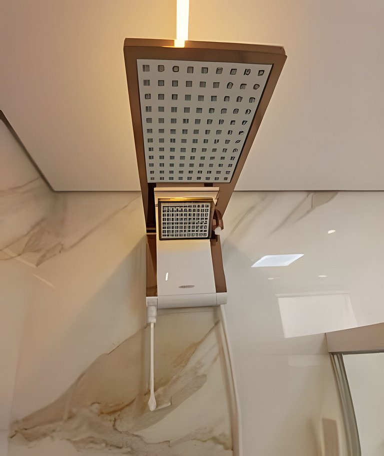 SHB - Sol e Mar: Paraíso Frente ao Horizonte Azul