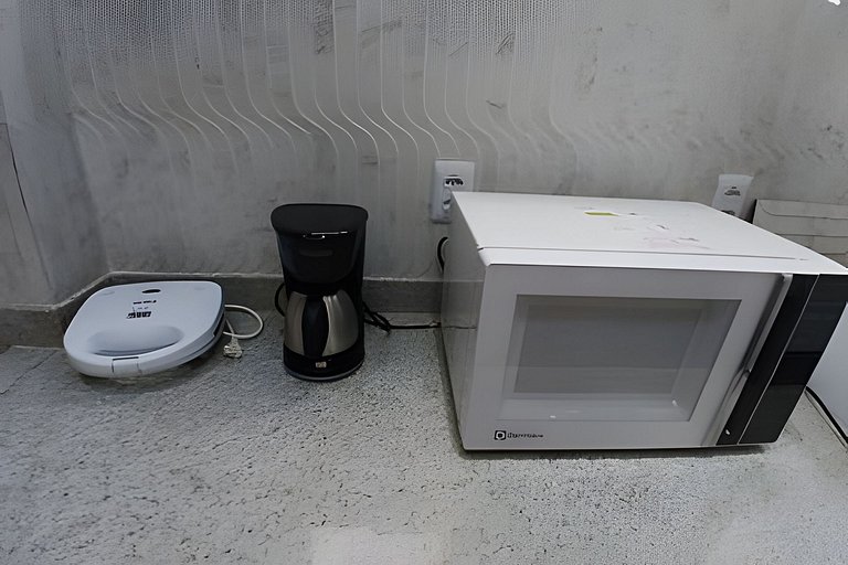 SHB - Sol e Mar: Paraíso Frente ao Horizonte Azul