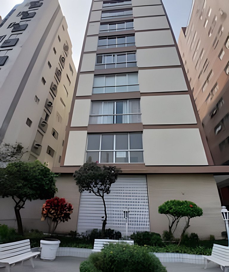 SHB - Sol e Mar: Paraíso Frente ao Horizonte Azul