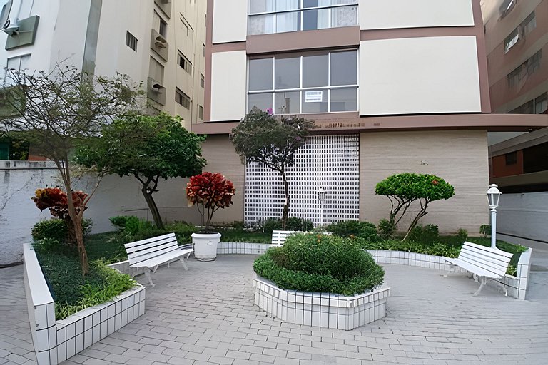 SHB - Sol e Mar: Paraíso Frente ao Horizonte Azul