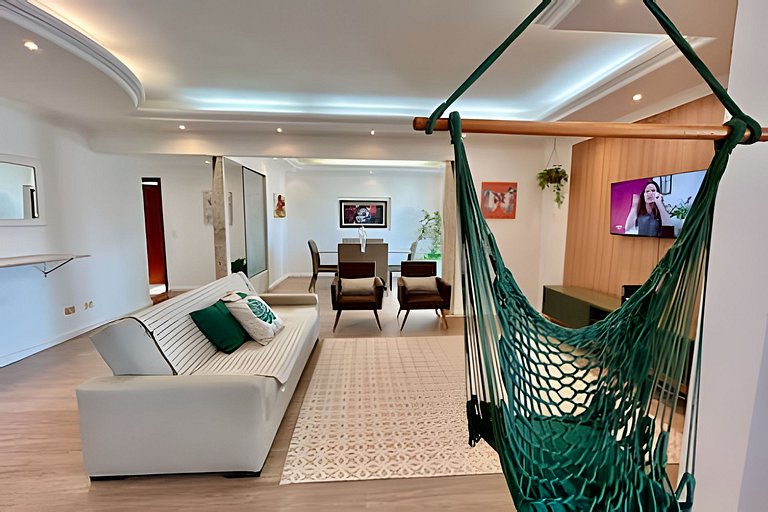 Luxuoso Duplex Familiar a Poucos Passos do Mar