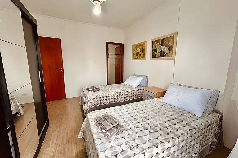 Luxuoso Duplex Familiar a Poucos Passos do Mar