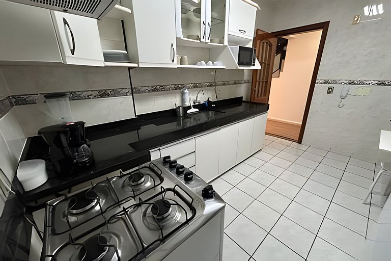 Luxuoso Duplex Familiar a Poucos Passos do Mar