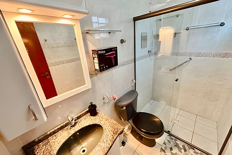 Luxuoso Duplex Familiar a Poucos Passos do Mar